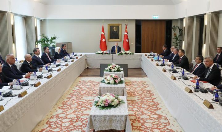Ahlat Cumhurbaşkanlığı Külliyesi’nde Kabine toplantısı sona erdi