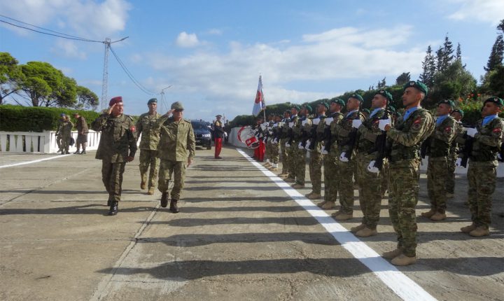 Türkiye CumhuriyetiKara Kuvvetleri Komutanı Orgeneral Metin Tokel; Tunus Cumhuriyeti Kara Kuvvetleri Komutanı Korgeneral Mohamed Ghoul’u, Tunus Özel Kuvvetler Komutanlığı ve 61’inci İstihkâm Grup Komutanlığını ziyaret etti.