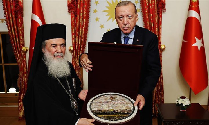 Türkiye Cumhuriyeti Cumhurbaşkanı Erdoğan, Kudüs Rum Ortodoks Patriği Giannopoulos’u kabul etti