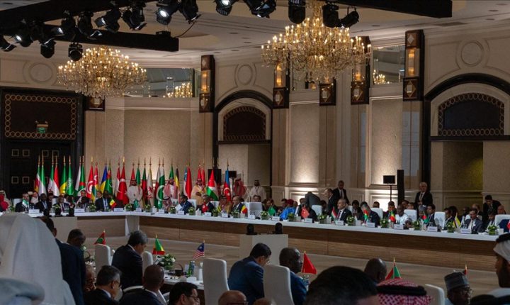 İslam İşbirliği Teşkilatı (İİT) ve Arap Birliği Genel Sekreterlerinden İsrail’e karşı ortak çaba çağrısı