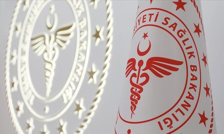 Sağlık Bakanlığı, 15 bin 247 sözleşmeli personel ve 2 bin 753 sürekli işçi alacak