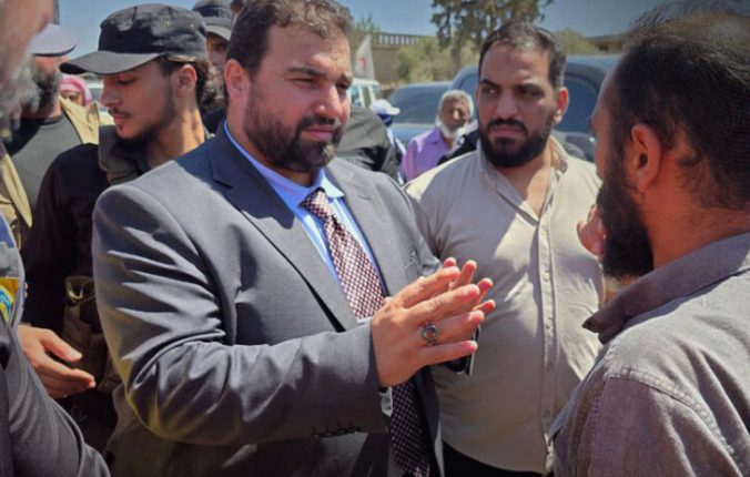 Süveyda Valisi ve İç Güvenlik Komutanı Tuğgeneral Tahan Dera’daki Birkaç Barınma Merkezi’ni Ziyaret Etti
