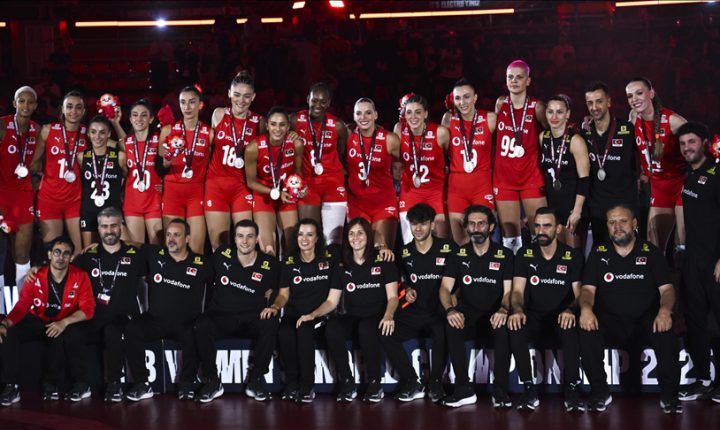 A Milli Kadın Voleybol Takımı, 2025 FIVB Dünya Şampiyonası’nda gümüş madalya kazandı