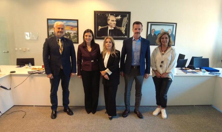 NUROL Teknoloji Genel Müdürü Serpil GÖNENÇ DİNÇER’e Muhabirler Derneğinden Hayırlı Olsun Ziyareti