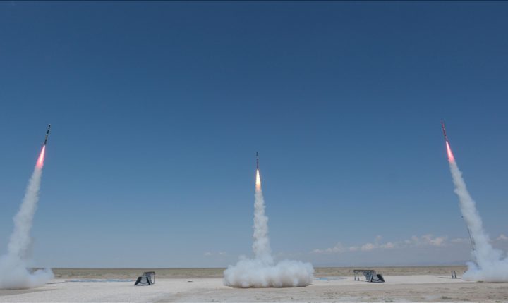 TEKNOFEST Roket Yarışması’nda üç ayrı roket aynı anda ateşlendi