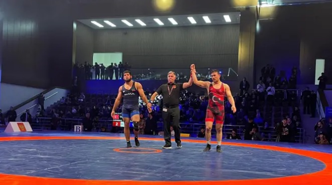 Süleyman Karadeniz’den altın madalya