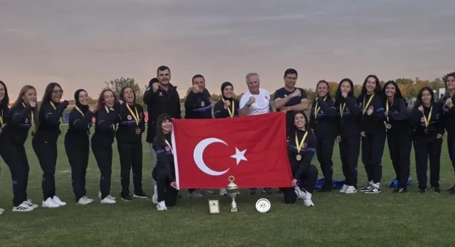 Kadın Kriket Milli Takımı, Romanya’da üçüncü