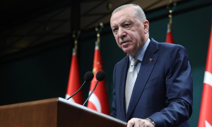 Türkiye Cumhuriyeti Cumhurbaşkanı Erdoğan yurda döndü