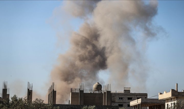 İsrail Suriye’de işgal ettiği alanlardan Dera iline saldırı düzenledi