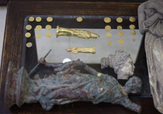 Şam Kırsalında Tarihi Eser Kaçakçılarına Operasyon