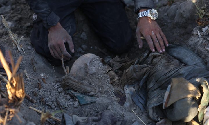 Suriye’nin Humus ilinde toplu mezar bulundu