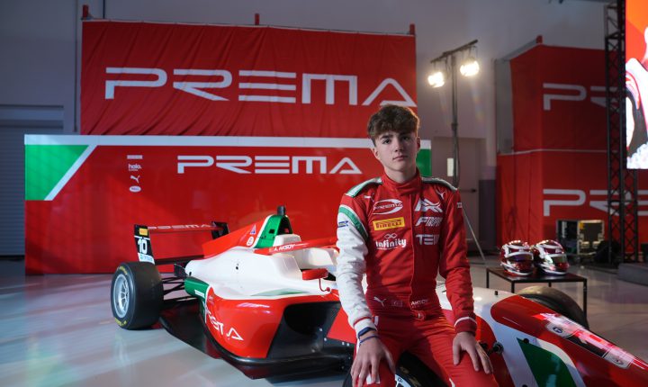 🏁 Genç sporcu 🇹🇷Alp Aksoy, birçok Formula 1 pilotunun yetiştiği İtalya temsilcisi Prema Racing’in Formula 4 takımında yarışacak.