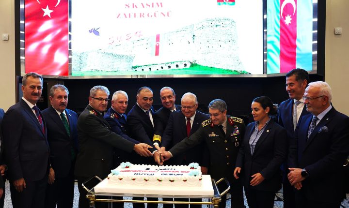 Türkiye Cumhuriyeti Millî Savunma Bakanı Yaşar Güler: “Türk ve Azerbaycan Silahlı Kuvvetleri Kader Birliği Yapmış İki Ordudur. Türkiye’nin Gücü Azerbaycan’ın, Azerbaycan’ın Gücü Türkiye’nin Gücüdür”