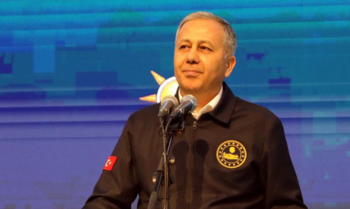 Bakan Yerlikaya: Ülkesine dönen Suriyelilerin sayısı 550 bini buldu