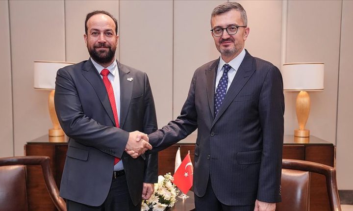 Türkiye Cumhuriyeti Cumhurbaşkanlığı İletişim Başkanı Duran, Suriye Enformasyon Bakanı Mustafa ile görüştü