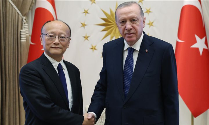 Türkiye Cumhuriyeti Cumhurbaşkanı Erdoğan, Asya Kalkınma Bankası Başkanı Masato Kanda’yı kabul etti