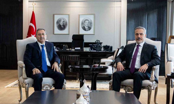 Türkiye Cumhuriyeti Dışişleri Bakanı Hakan Fidan Azerbaycan temsilcisi ile görüştü