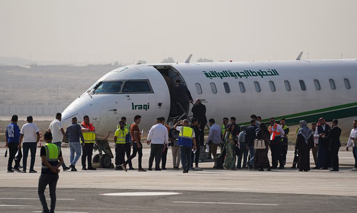 Irak’ta, DAEŞ saldırıları nedeniyle devre dışı kalan Musul Havalimanı’na 2014’ten bu yana ilk uçak indi