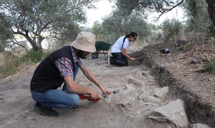 Suriye’nin Lazkiye kentinde, “Ugarit uygarlığının” izleri gün yüzüne çıkarılıyor