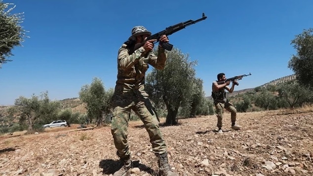 Rakka’da Suriye güvenlik güçleri ile YPG/PKK arasında çatışma çıktı