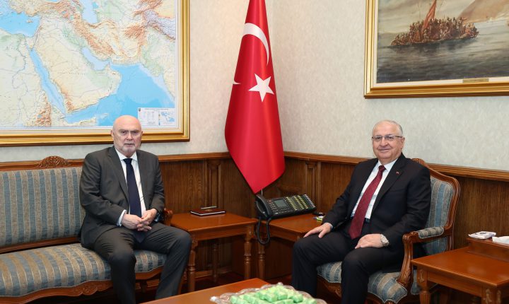 Türkiye Cumhuriyeti Millî Savunma Bakanı Yaşar Güler, Avrupa Güvenlik ve İş Birliği Teşkilatı (AGİT) Genel Sekreteri Feridun Sinirlioğlu’nu kabul etti.
