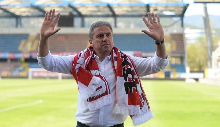 Antalyaspor teknik direktör Hamza Hamzaoğlu ile anlaşmaya vardı.