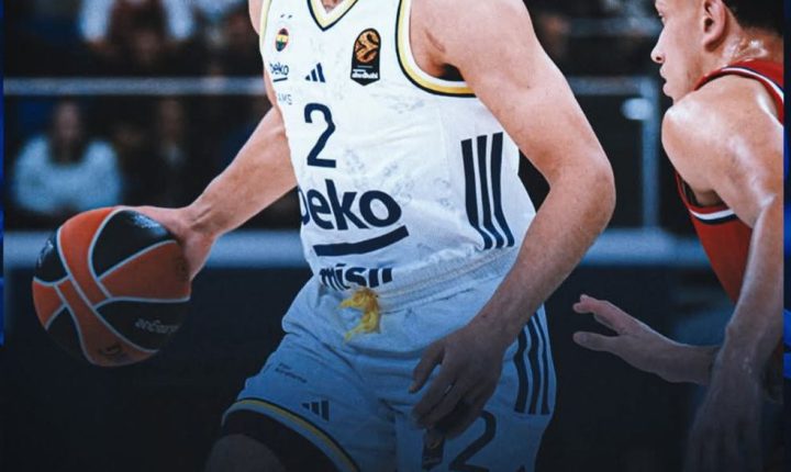 Fenerbahçe Beko İtalya’dan mutlu dönüyor.