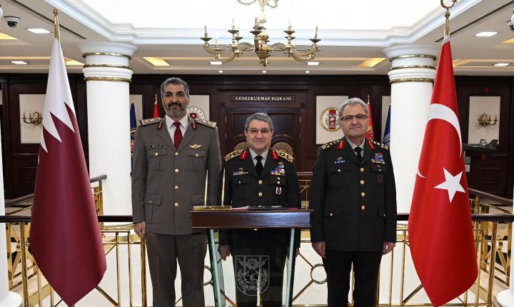 Türkiye Cumhuriyeti Genelkurmay Başkanı Orgeneral Selçuk Bayraktaroğlu, Kara Kuvvetleri Komutanı Orgeneral Metin Tokel’in resmî davetlisi olarak Ankara’da bulunan Katar Kara Kuvvetleri Komutanı Tümgeneral Jassim Bin Ali Al-Attiyah’ı kabul etti.  Kabulde Kara Kuvvetleri Komutanı Orgeneral Metin Tokel de yer aldı.