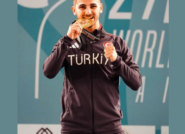 Eray Şamdan Dünya Şampiyonu!