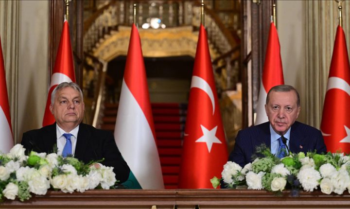 Türkiye Cumhuriyeti Cumhurbaşkanı Erdoğan: Macaristan ile ticaret hacmi hedefimizi 10 milyar dolara güncellemeyi görüştük