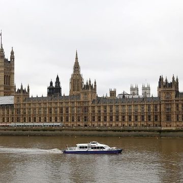 İngiltere, Suriye’ye yatırım yapmak isteyen şirket ve bankalar için kurallar kılavuzu yayımladı