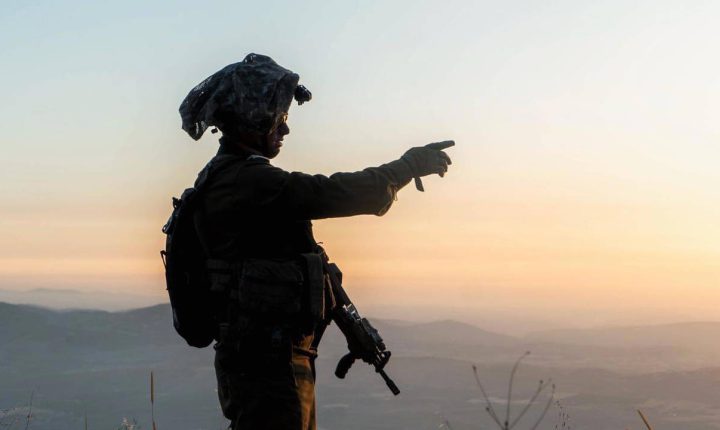 İsrail askerleri Kuneytra’da yeni bir kontrol noktası kurdu