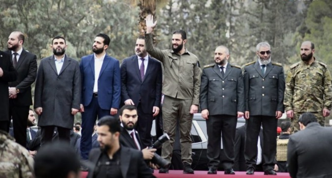 Suriye Cumhurbaşkanı Şara, Zafer ve Kurtuluş Yıl Dönümünde Askerî Geçit Törenine Katıldı