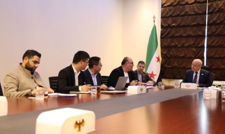 Suriye Ulaştırma Bakanı, Çinli SINOTRUCK Şirketi ile Kamyon Filosu Modernizasyonu İçin Görüşme Yaptı