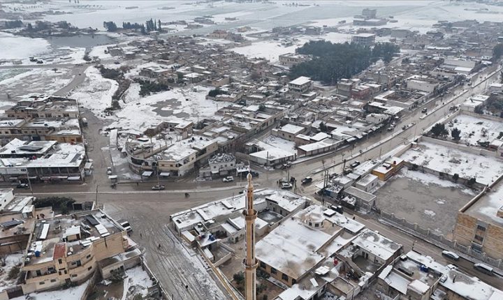 Suriye’nin kuzeyinde bazı kentler yıllar sonra beyaza büründü
