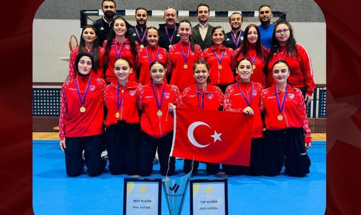 KADIN HOKEY A MİLLİ TAKIMIMIZ AVRUPA ŞAMPİYONU.