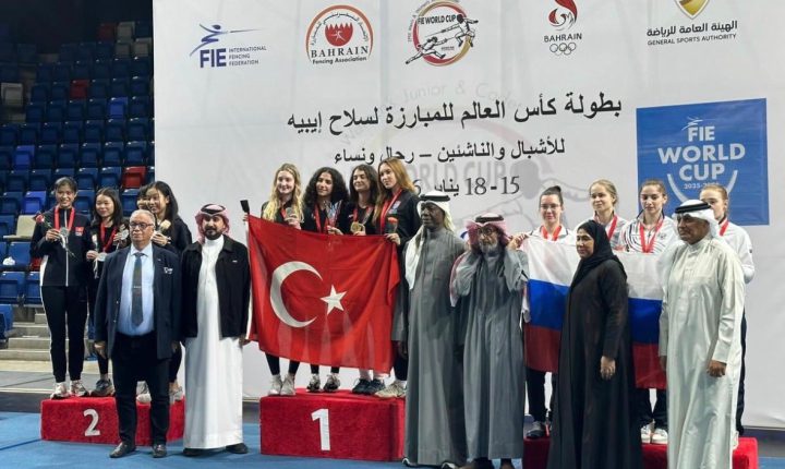 🇹🇷🤺 Kadın Epe Milli Takımımız, Bahreyn’in başkenti Manama’da düzenlenen Gençler Eskrim Dünya Kupası’nda altın madalya kazandı. 🥇