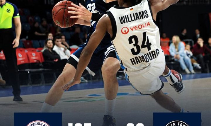 Bahçeşehir Koleji güle oynaya…