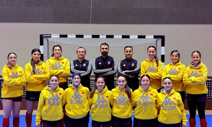 🏑 Salon Hokeyi Kadın Milli Takımımız, Portekiz’de düzenlenen Avrupa Salon Hokeyi Şampiyonası II 2026’da 2’de 2 yaptı.