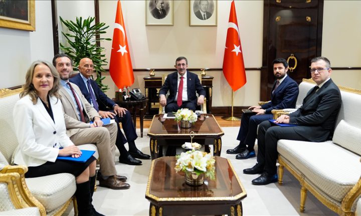 Türkiye Cumhuriyeti Cumhurbaşkanı Yardımcısı Yılmaz, ABD Büyükelçisi Barrack’ı kabul etti