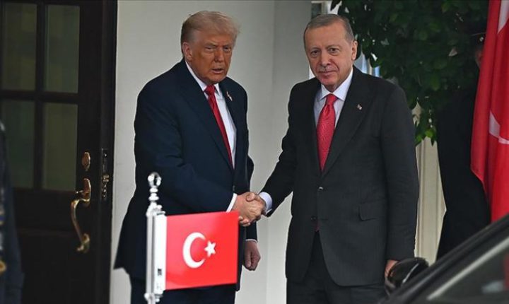Türkiye Cumhuriyeti Cumhurbaşkanı Erdoğan, ABD Başkanı Trump ile Görüştü