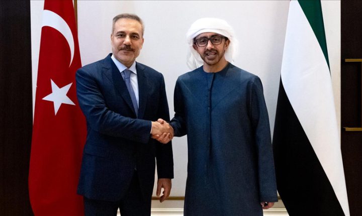 Bakan Fidan, Abu Dabi’de BAE Devlet Başkanı Muhammed Bin Zayid ile görüştü