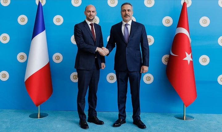 Türkiye Cumhuriyeti Dışişleri Bakanı Fidan, Fransız Mevkidaşı Barrot ile Ankara’da Görüştü