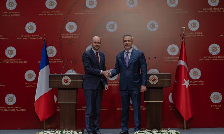Türkiye Cumhuriyeti Dışişleri Bakanı Fidan, Fransız mevkidaşı Barrot ile ortak basın toplantısında konuştu