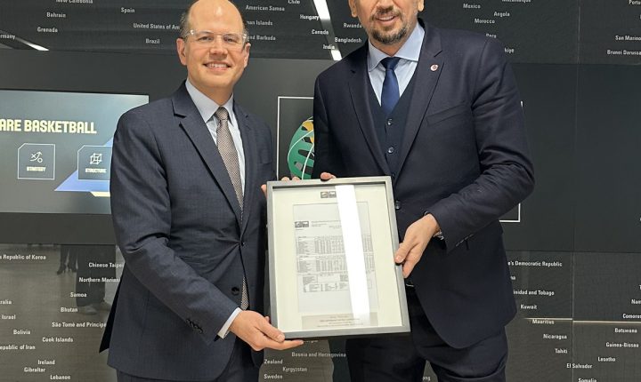 🏀 Türkiye Basketbol Federasyonu (TBF) Başkanı Hidayet Türkoğlu, FIBA Genel Sekreteri Andreas Zagklis’i ziyaret etti.