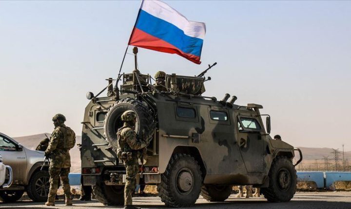 Rusya, Suriye’nin Kamışlı bölgesindeki askeri üssünden personel ve teçhizatını taşıyor