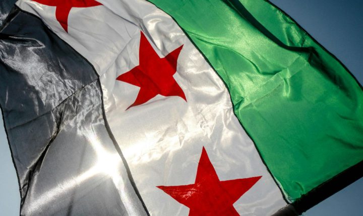 Suriye Lübnan’dan devrik Esed rejimine bağlı subayların iadesini istedi