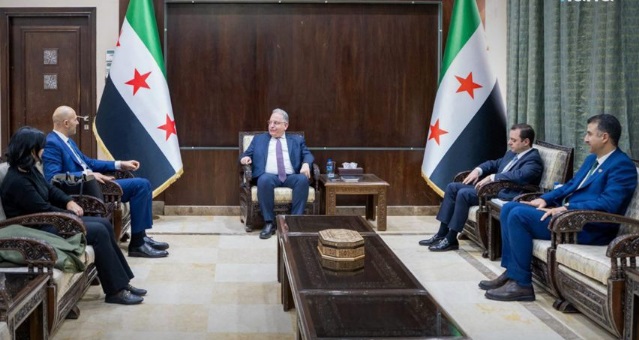 Suriye Maliye Bakanı Berniye, ABD’li Danışmanlık Firmasıyla Görüştü