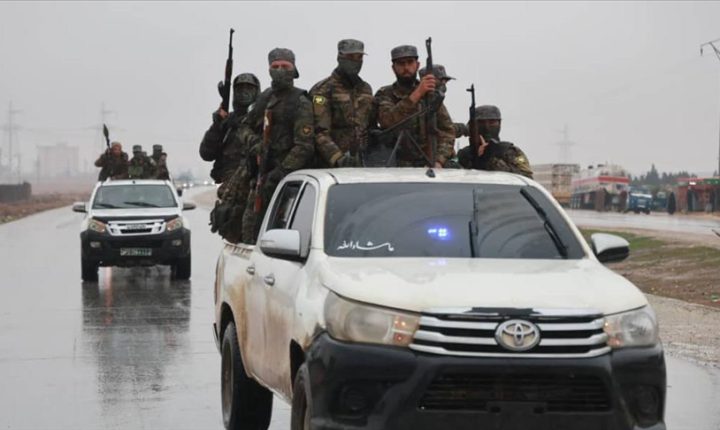 Suriye ordusu, Halep’in doğusundaki Meskene ve Deyr Hafir hattına takviye birlikler sevk etti