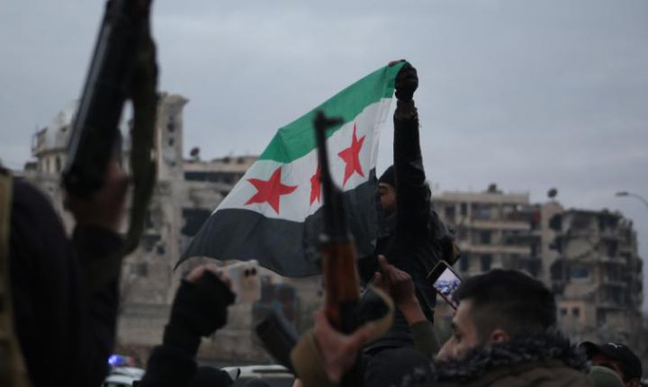 Suriye, YPG’nin DEAŞ Tutuklularını Pazarlık Aracı Olarak Kullanmasını Kınadı